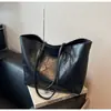 Bolso de hombro cruzado europeo y americano de gran capacidad para mujer 2026 nuevo diseño de moda elegante simple para el hombro o debajo del brazo
