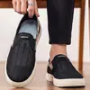 Meias-pantufas Preguiçosas para Homens, Novo Estilo de Verão, Malha Fina, Respiráveis, Sapatos Casuais de Tecido Slip-On, Sapatos Masculinos Modernos Sem Salto