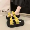 Zapatillas casuales de cuero cómodas, modelo nuevo 2026, con suela gruesa, para mujer, para usar en verano al aire libre, sandalias de playa con velcro, sandalias de una tira