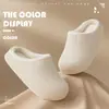 Zapatillas de algodón impermeables eva para hombre invierno con felpa cálida antideslizantes suela gruesa para casa interior punta cerrada zapatillas de algodón para mujer invierno venta al por mayor
