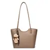 Bolsa tote transfronteiriça 2026 verão nova moda versátil grande capacidade vintage bolsa feminina para trabalho e deslocamento bolsa tote