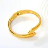 Pulseira Aberta Geométrica Clássica Vintage Estilo Europeu e Americano Banhada a Ouro 18K para Uso Diário em Camadas, Atacado de Pulseiras de Alta Qualidade