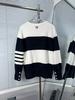 [Venta Directa de Fábrica] Versión Alta Tb Primavera y Otoño Rayas de Cuatro Barras Manga Larga Cuello Redondo de Contraste Suéteres para Hombre y Mujer