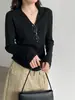 Suéter tejido de punto ajustado con cuello en V y diseño de nicho LUXI para mujer, otoño 2026 estilo coreano adelgazante clásico de manga larga ss1098
