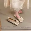 Confortável 2026 Celebridade da Internet Fivela Quadrada Roupa Externa Sapatos Planos de Solado Único Femininos de Boca Rasa Pessoa Preguiçosa Versátil Slip-on Para Ir ao Trabalho Sapatos Femininos