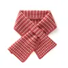 Suéter de cachemira 2026 Otoño/Invierno Nuevo Estilo Mujer Bloque de Color Versátil Tejido de espiga Bufanda Pequeña Calentador de Cuello Chal