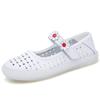Sapatos de Enfermagem Novo Estilo para Mulheres, Sapatos Brancos Vazados Respiráveis de Bico Redondo com Solado Macio, Sapatos de Plataforma Impermeáveis com Solado Plano para Mães, Sapatos Casuais de Uma Peça