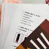 Nuestros Artículos para Bodas Incluyen un Juego de Recogida, Accesorios de Boda, una Simulación de Tres Años, el Quiz de la Boda de Hoy y un Juego Completo de Juegos para Bloquear la Puerta
