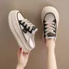 Pantuflas de suela gruesa para mujer 2026 nuevo estilo de verano punta cerrada sin cordones de malla transpirables zapatos casuales pantuflas a medio calzar perezosas para mujer