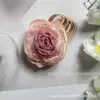 Accesorios para el Cabello, Boutonnières, Accesorios para Ropa Hechos a Mano DIY de Flor de Rosa Fresca y Sencilla Estilo Bosque al por Mayor