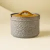 Cenicero de cerámica Liuyunyan para uso doméstico en la sala de estar, de alta gama, elegante, diseño simple, cenicero de oficina con tapa, alto valor estético