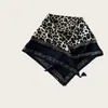Pañuelo estilo vintage con estampado de anacardos para mujer, un accesorio chic y discreto que se puede usar en capas e incluso como cinturón para la cintura para crear un efecto adelgazante