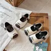Zapatos de piel dulces para niñas 2026 primavera nuevos zapatos de princesa de bloques de color para niños zapatos planos versátiles de corte bajo para niñas pequeñas