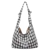 2026 Nova Bolsa de Lona Xadrez com Nó Estilo Coreano Estilo Preguiçoso Grande Capacidade Bolsa de Ombro Único Bolsa Tote Xadrez Retrô para Mulheres