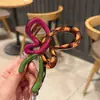 Pinza para el pelo grande y moderna para mujer, elegante y sofisticada, pinza para el pelo exquisita, pinza de tiburón simple para primavera-verano