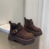 Botas da Moda de Solado Grosso Femininas Temperamento Tendência Botas Curtas de Camurça Sapatos Birken Canguru Feitos à Mão 2026 Primavera Novas Botas Curtas