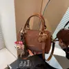 Moda Transfronteiriça Nova Bolsa Pequena Retrô para Mulheres, Bolsa de Ombro Versátil e na Moda, Bolsa Transversal Boston