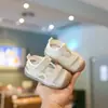Sandálias Fechadas de Verão Novas para Crianças 2026, Sapatos Casuais para Caminhada de Meninos e Meninas, Sapatos Casuais com Solado Macio, Sapatos de Bebê Vazados