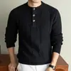 Suéter de tricô pesado de 630g com gola cachecol, suéter grosso da moda, versátil e de corte solto, adequado para usar como peça externa, disponível para atacado
