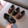 Zapatos de piel para niños para primavera y otoño, zapatos nuevos estilo para niños pequeños, zapatos de vestir para actuaciones de estudiantes de primaria, zapatos de vestir estilo británico para niños
