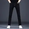 Jeans negros de alta gama de marca francesa para hombre, corte slim, elásticos, cómodos, lavados, pantalones casuales, nuevo modelo de primavera