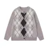 Jaqueta Suéter para Homens e Mulheres, Novo Estilo Outono, Cardigan Casual Retro Versátil de Gola Redonda Solto, Top de Tricô com Padrão de Losango, Moderno