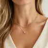 Collar Europeo Sencillo de Moda Exquisito de Acero de Titanio con un Solo Diamante Pequeño de Doble Capa para Mujer Cadena para Clavícula con Pequeñas Perlas Doradas Joyería que no Pierde el Color