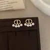 Pendientes de Botón Brillantes de Perla Estilo Minimalista de Moda Nicho Lujo Ligero Gama Alta Versátiles para el Día a Día Diseño de Personalidad Pendientes