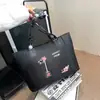 Bolsa de Mano Versátil de Gran Capacidad Bordada Nueva de Moda Literaria para Primavera y Verano Tela Oxford Flor Simple Bolso de Hombro para Madre