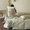 Elegante conjunto de cama de quatro peças estilo francês para outono e inverno, 50 contagens, dupla camada de algodão, textura aveludada escovada, bordado, pijama 100% algodão