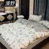 Conjunto de Roupa de Cama de Algodão de Quatro Peças Estilo Coreano Novo para Primavera e Verão, Macio e Amigo da Pele, Venda por Atacado de Roupa de Cama Estampada, Compra em Grupo, Dropshipping