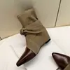 Botas Curtas 2026 com Tira de Laço Doce para Mulheres, Bico Fino, Color Block, Botas de Cavaleiro que Aumentam a Altura, Botas Western Cowboy Versáteis