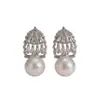 Pendientes minimalistas de estilo francés con pedrería brillante, encaje y perlas, que exudan un encanto regio y elegante, ofreciendo un toque de lujo discreto y versatilidad para mujer