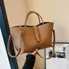 Bolsas Transfronteiriças Bolsas de Mão Femininas Nova Bolsa de Ombro Grande Capacidade Bolsa Tote para o Dia a Dia Bolsa Transversal Versátil Retrô