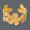 Fornecimento Exclusivo Transfronteiriço de Pulseiras Abertas Irregulares Estilo Europeu e Americano, Aço Inoxidável Galvanizado a Ouro Real 18K, Pulseiras Femininas de Luxo Leve Atacado