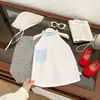 Vestido Bebê Branco e Azul Color Block com Gola Halter Sem Mangas para Bebês e Crianças Pequenas Verão Respirável Color Block Bolso Alça Vestido Roupas para Meninas