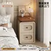 Mesita de noche ultradelgada para dormitorio del hogar, nuevo modelo 2026, estilo madera natural color crema, almacenamiento de mesita de noche pequeño y extremadamente estrecho