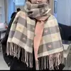 Bufanda Estilo Coreano 2025 Invierno Bufanda de Alta Gama Chal Versátil Corazón Nuevo Cálido Cuadros Imitación Cachemir