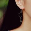 Nuevo Alambre para Oreja en Forma de Ola Joyería de Plata Aretes Largos Aretes de Tuerca Aretes Versátiles a la Moda Borlas Simples y Elegantes