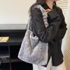 Bolso de Felpa Transfronterizo para Axila 2025 Nuevo de Moda Pequeño Bolso para Mujer Bolso de Hombro Portátil Bolso Cruzado de Gran Capacidad