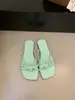 First Encounter Temporada 2026 Verano Nuevas Chanclas de Gamuza con Tiras Finas para Vacaciones y Playa, Combinadas con Faldas para una Suave Brisa Nocturna