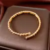 Pulsera Abierta Redonda de Zirconia Galvanizada en Oro Real de 18 Quilates, Estilo Simple y Lujoso, Joyería de Alta Gama Moderna y Elegante para Mujeres