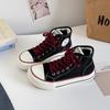 Tênis de Cano Alto de Lona Estilo Hong Kong Manga Head para Mulheres 2025 Outono Sola Grossa Sapatos Brancos Tênis Casuais de Cano Baixo Gd55