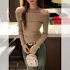 Lindo top de malha estilo coreano cáqui, falso duas peças, manga longa, para mulheres, look estiloso para o início do outono com top interno ombro a ombro