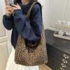 Bolso de Lona Estampado de Leopardo para Mujer 2025 Nuevo de Moda Suave Gran Capacidad Bolso Tote Estilo Perezoso Artístico Versátil Bolso de Hombro