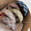 Diadema de Tela a Cuadros Retro con Calavera Alta y Cabeza de Esponja para Mujer, la Calavera Alta Hace que la Cara Parezca Más Pequeña, Pinza para el Cabello, Accesorios para el Cabello Simples y Versátiles