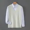 Chaleco nuevo engrosado de otoño e invierno 100% lana, top casual sin mangas de cuello en V para hombre, suéter de cachemira