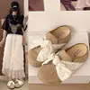Pantuflas de moda y populares para mujer 2026, con suela blanda, elegantes y flexibles, que presentan un diseño estiloso, atractivo retro y un llamativo estilo de punta cerrada