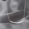 Collar de Tubo Curvo Sonriente para Mujer, Lujo Accesible Diseño de Nicho, Estilo Ins de Gama Alta, Moderno, Sencillo Elegante, Cadena Versátil para Clavícula