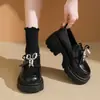 Mocassins Chunky Plataforma Slip-on Moda Retrô Verão 2025 Novos Versáteis para o Trabalho Bico Redondo Pequenos Sapatos de Couro Feminino